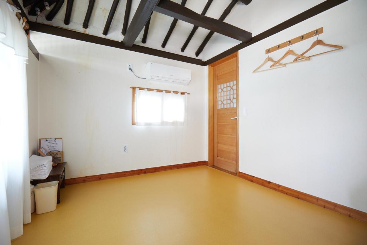 Bonghwangjae Hanok Guesthouse Gongju Buitenkant foto